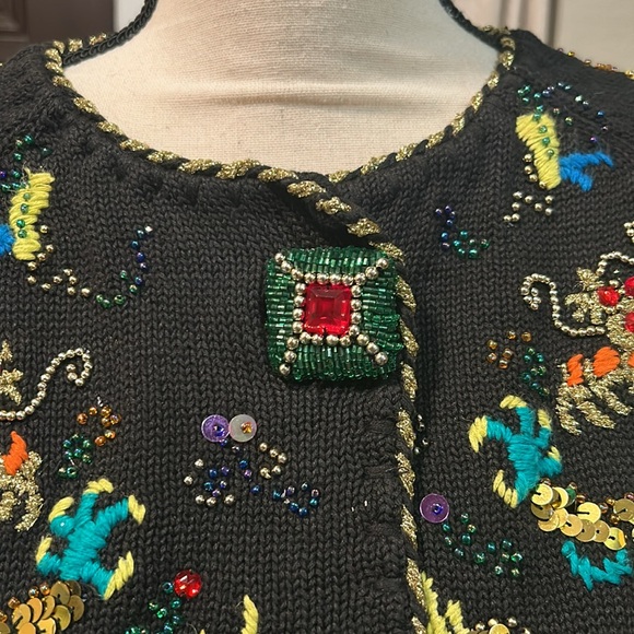 Vintage Michael Simon Year of the Dragon Beaded and Sequined Dragon Sweater. - Picture 4 of 12